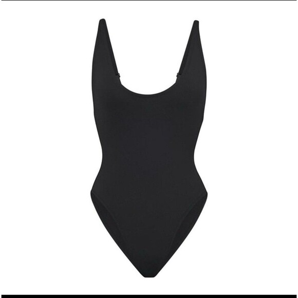 SKIMS SIGNATURE SWIM SCOOP NECK ONE PIECE IN ONYX  Size large - Picture 2 of 6